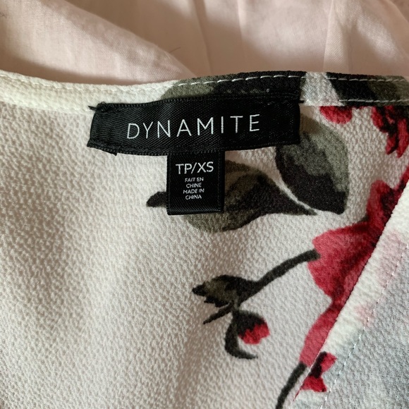 Dynamite Floral Blouse - Picture 2 of 2